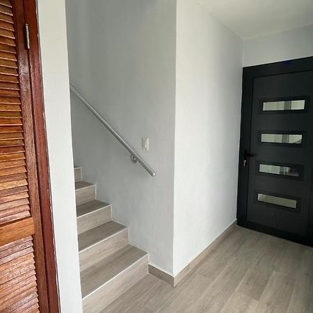 빌렘스타트 Whitehouse Boulevard, Close To Mambo Beach And City Centre 아파트 외부 사진