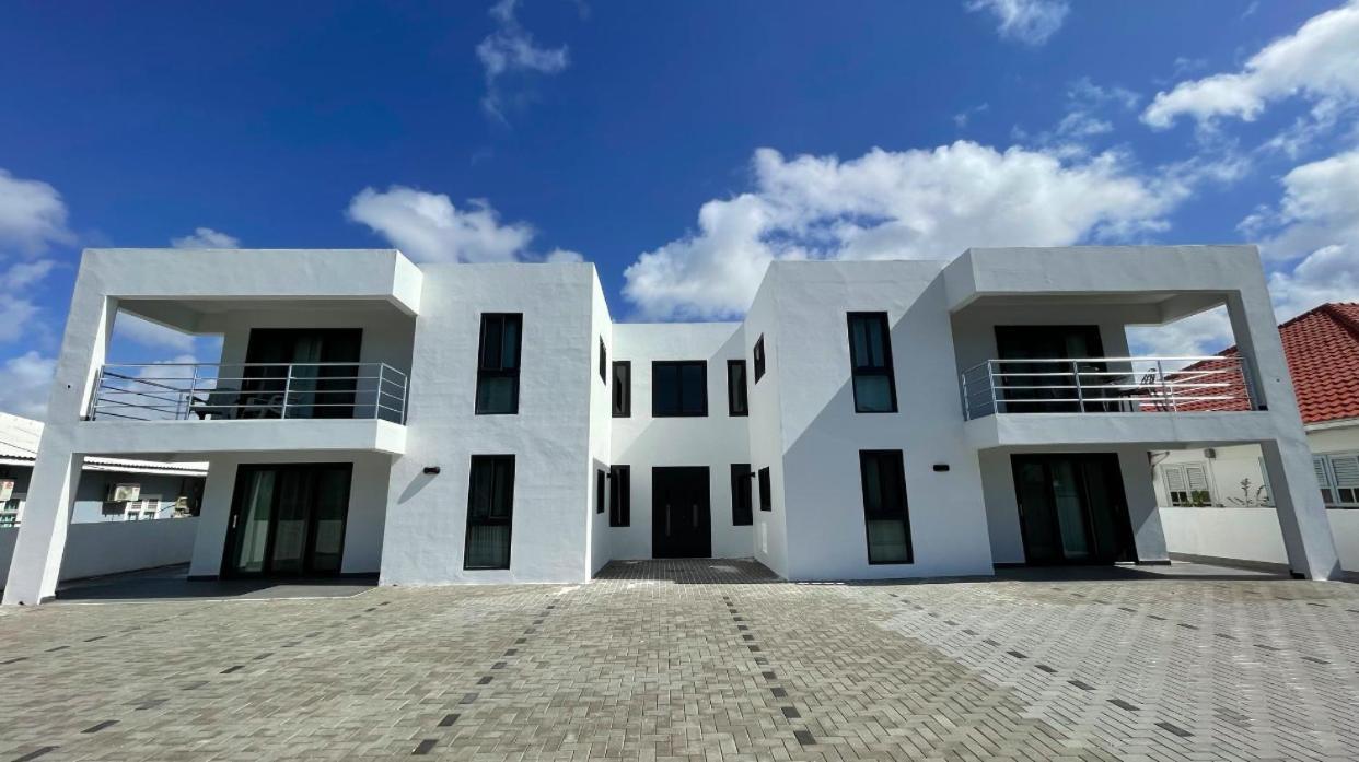 빌렘스타트 Whitehouse Boulevard, Close To Mambo Beach And City Centre 아파트 외부 사진