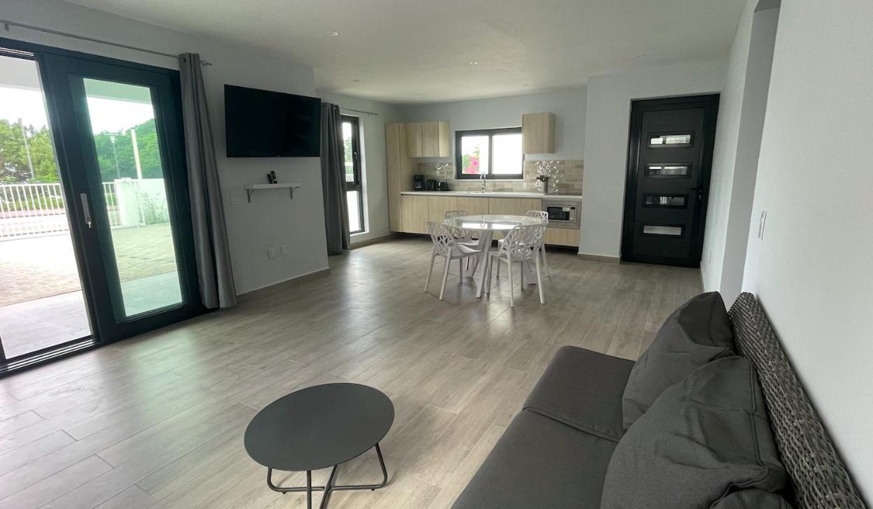 빌렘스타트 Whitehouse Boulevard, Close To Mambo Beach And City Centre 아파트 외부 사진