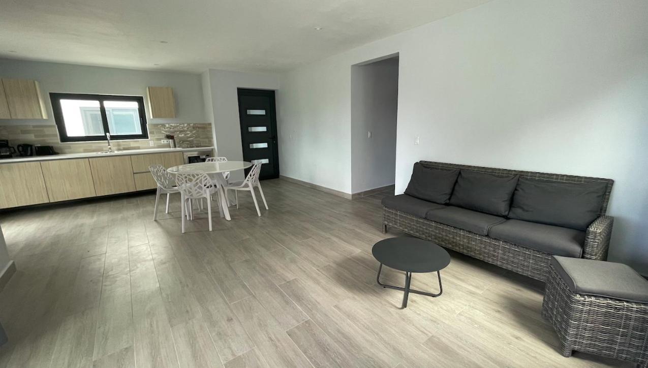 빌렘스타트 Whitehouse Boulevard, Close To Mambo Beach And City Centre 아파트 외부 사진