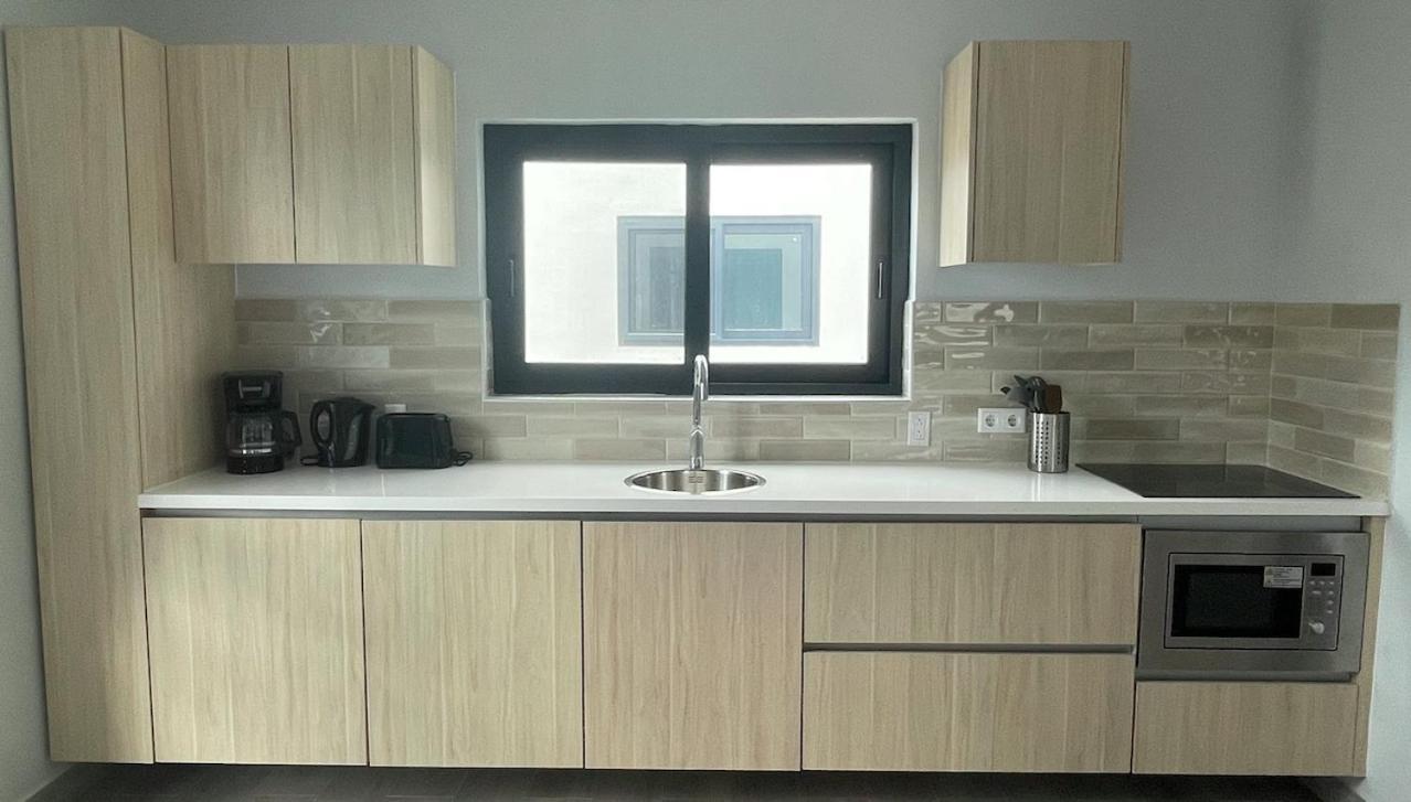 빌렘스타트 Whitehouse Boulevard, Close To Mambo Beach And City Centre 아파트 외부 사진