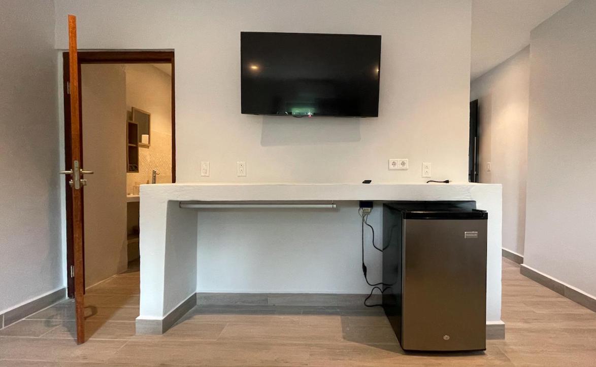 빌렘스타트 Whitehouse Boulevard, Close To Mambo Beach And City Centre 아파트 외부 사진